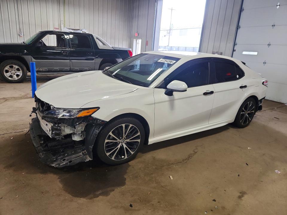 2020 Toyota Camry მანქანა იყიდება აუქციონზე, vin: 4T1G11AK2LU511333, აუქციონის ნომერი: 67264396