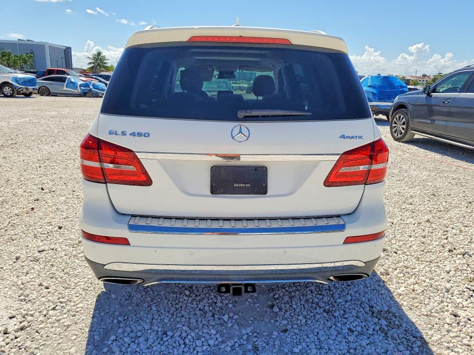 63939286 :رقم المزاد ، 4JGDF6EE1JB072561 vin ، 2018 Mercedes-benz Gls مزاد بيع