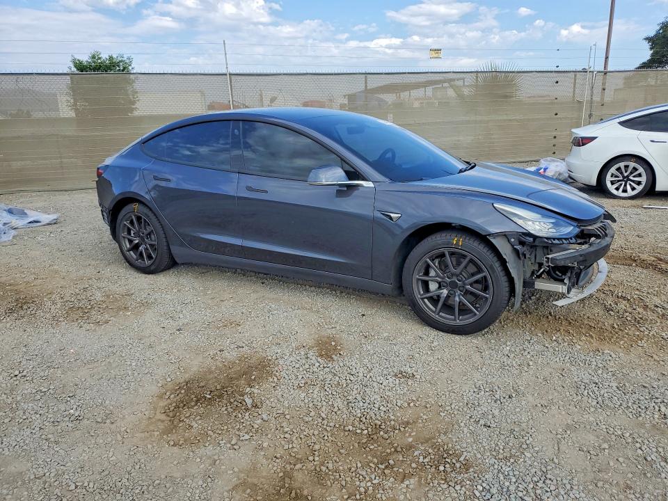 63860166 :رقم المزاد ، 5YJ3E1EA1KF396336 vin ، 2019 Tesla Model 3 مزاد بيع