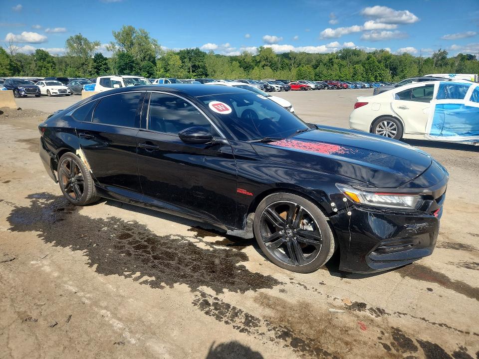 Aukcja sprzedaży 2018 Honda Accord, vin: 1HGCV1F33JA172378, numer aukcji: 66547046
