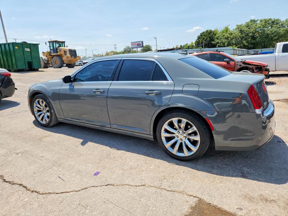 64773396 :رقم المزاد ، 2C3CCAAGXHH612630 vin ، 2017 Chrysler 300 مزاد بيع
