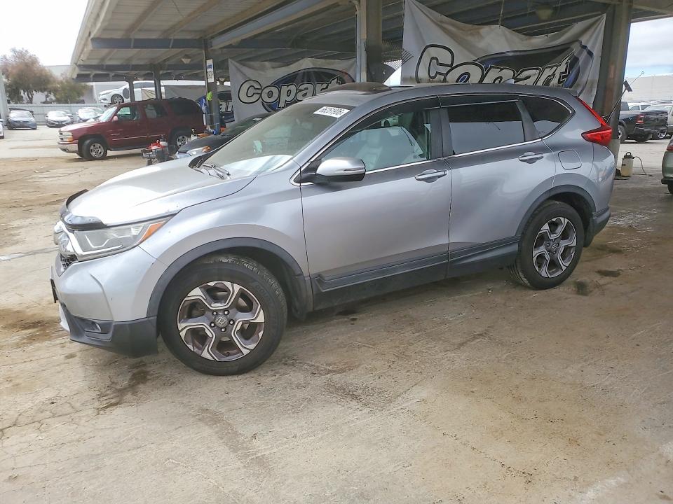 Продаж на аукціоні авто 2018 Honda Cr-v, vin: 7FARW2H86JE015296, номер лоту: 66251906