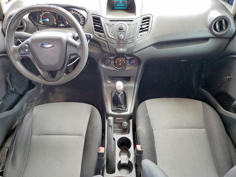 63477156 :رقم المزاد ، 3FADP4AJ4FM161992 vin ، 2015 Ford Fiesta مزاد بيع