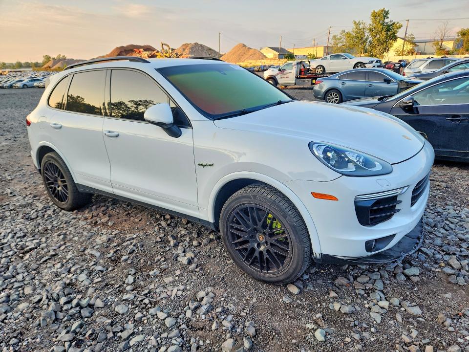 Продаж на аукціоні авто 2017 Porsche Cayenne, vin: WP1AE2A25HLA71480, номер лоту: 66352186