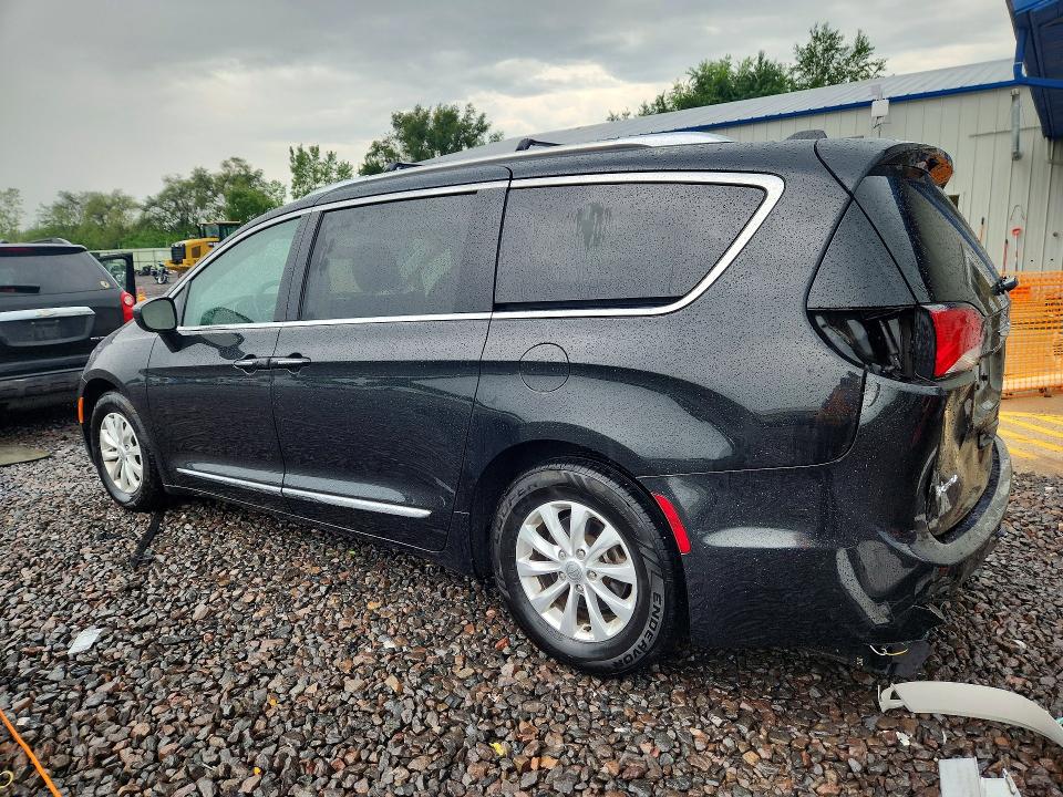 64280566 :رقم المزاد ، 2C4RC1BGXKR732370 vin ، 2019 Chrysler Pacifica مزاد بيع