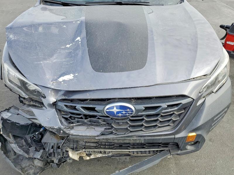65394726 :رقم المزاد ، 4S4BTGUD1N3182993 vin ، 2022 Subaru Outback مزاد بيع