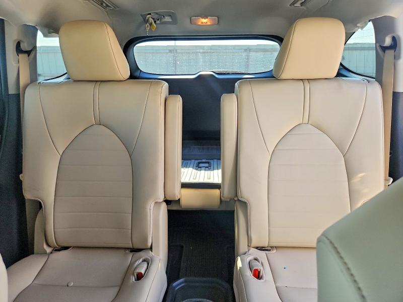 Продажа на аукционе авто 2025 Toyota Highlander Hybrid, vin: 5TDKBRCH5SS656381, номер лота: 64303546