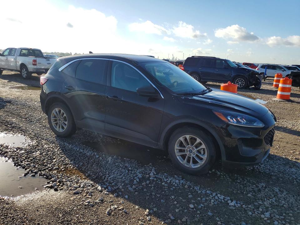 2022 Ford Escape მანქანა იყიდება აუქციონზე, vin: 1FMCU0G62NUB96627, აუქციონის ნომერი: 64290866
