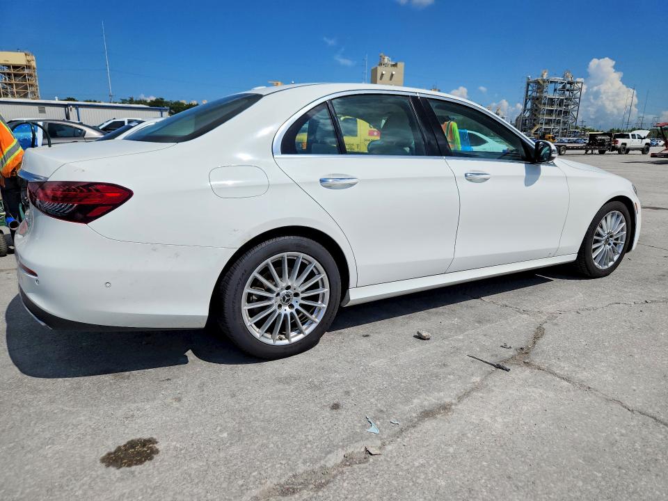 64575526 :رقم المزاد ، W1KZF8DB0MA890800 vin ، 2021 Mercedes-benz E مزاد بيع