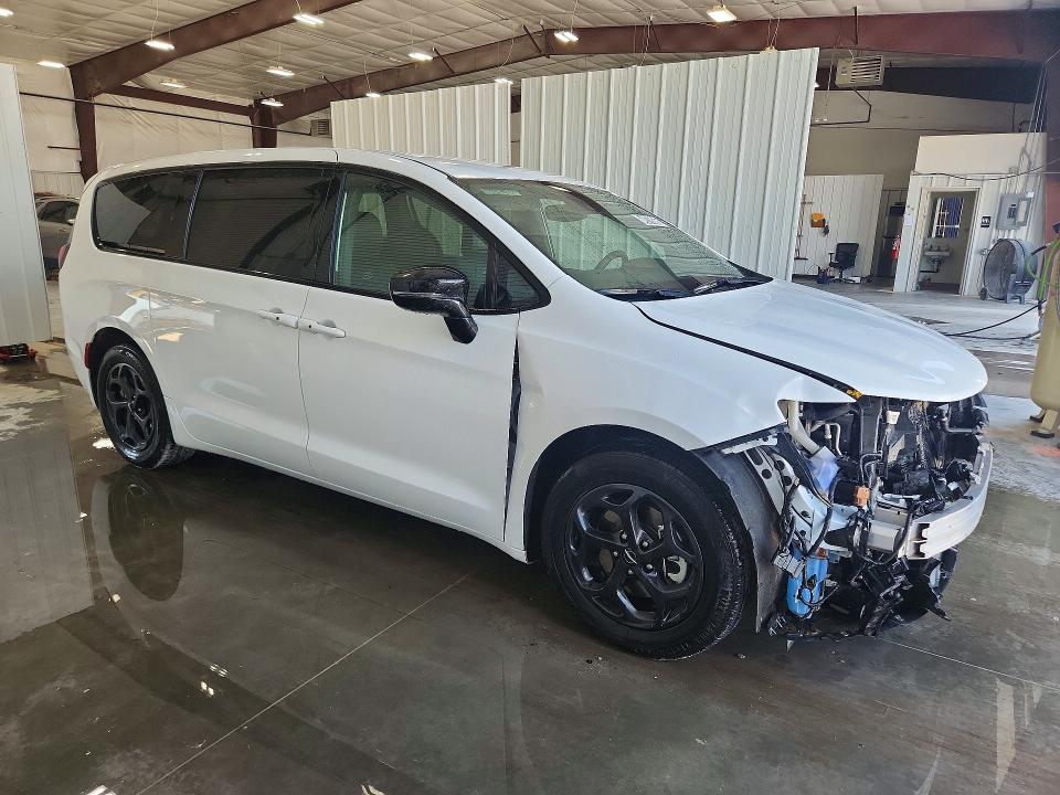 64976086 :رقم المزاد ، 2C4RC1S76RR181168 vin ، 2024 Chrysler Pacifica مزاد بيع