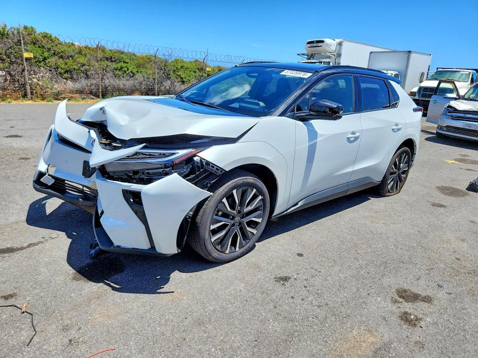 67039976 :رقم المزاد ، JTMBDAFB0TA004687 vin ، 2026 Toyota Bz مزاد بيع