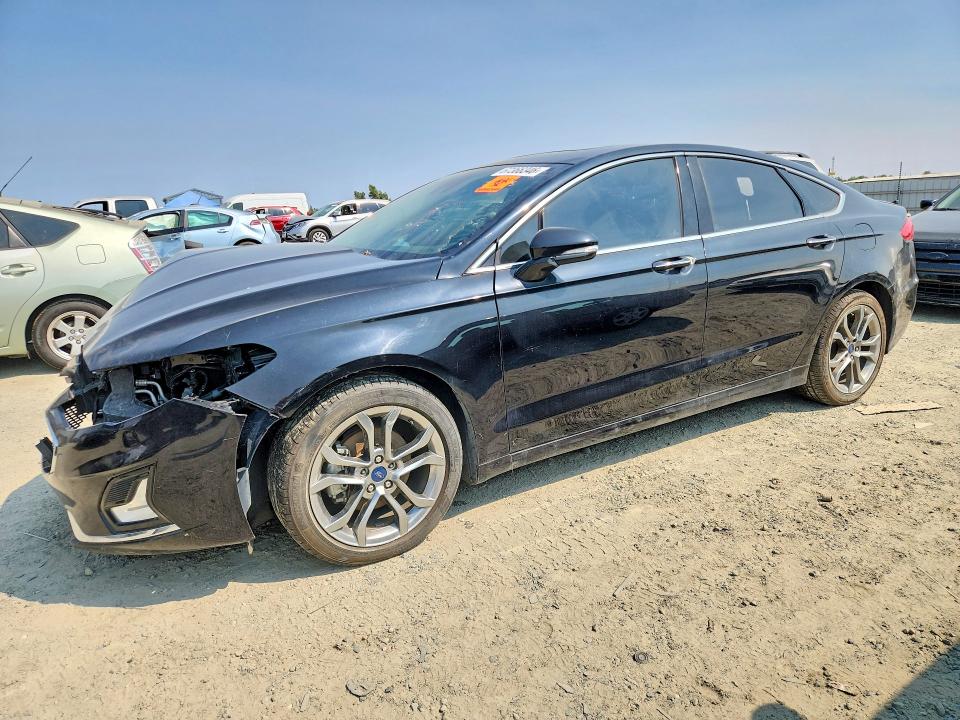 67366346 :رقم المزاد ، 3FA6P0D9XKR181194 vin ، 2019 Ford Fusion مزاد بيع