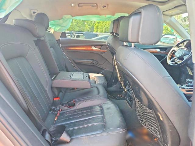 64920786 :رقم المزاد ، WA1BAAFY9M2113829 vin ، 2021 Audi Q5 مزاد بيع