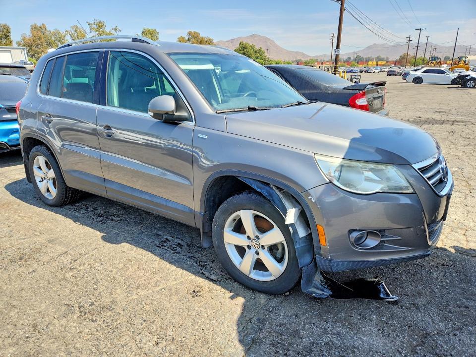 Aukcja sprzedaży 2010 Volkswagen Tiguan, vin: WVGAV9AX6AW518792, numer aukcji: 63989336