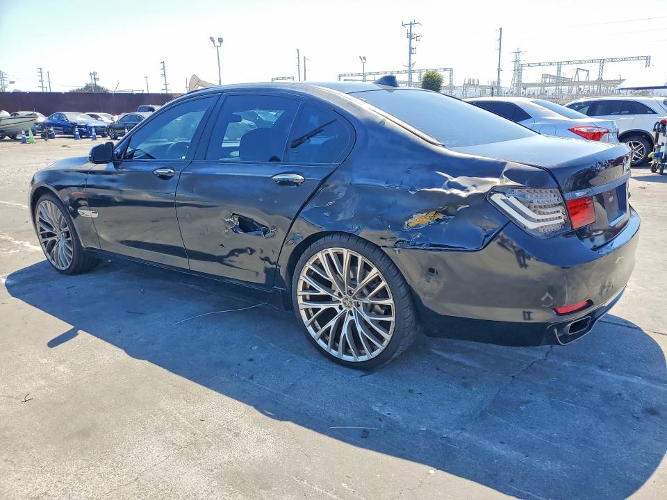 2013 Bmw 740 მანქანა იყიდება აუქციონზე, vin: WBAYA6C54DC995183, აუქციონის ნომერი: 65946616