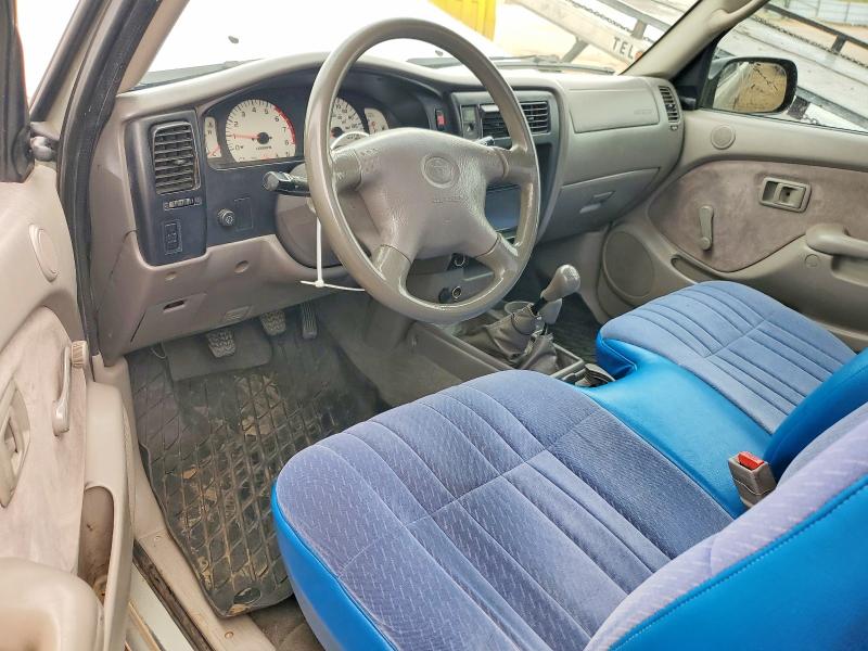 2001 Toyota Tacoma მანქანა იყიდება აუქციონზე, vin: 5TEPM62N81Z814896, აუქციონის ნომერი: 63592416