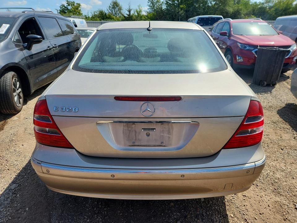 65826166 :رقم المزاد ، WDBUF65J64A509318 vin ، 2004 Mercedes-benz E مزاد بيع