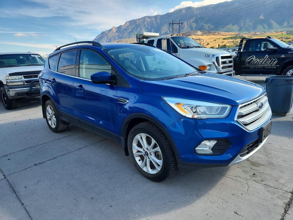 65143886 :رقم المزاد ، 1FMCU9HD1JUD15439 vin ، 2018 Ford Escape مزاد بيع