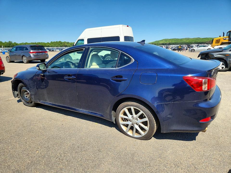 65415846 :رقم المزاد ، JTHCF5C24B5051530 vin ، 2011 Lexus Is مزاد بيع