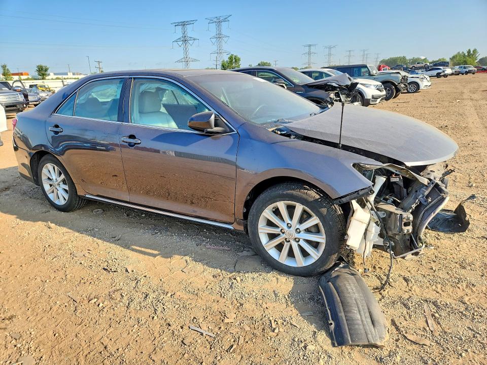 64055216 :رقم المزاد ، 4T4BF1FK2DR320085 vin ، 2013 Toyota Camry مزاد بيع