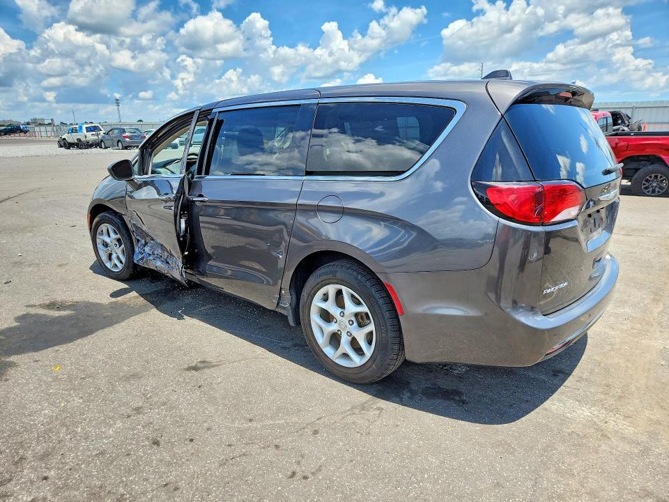 64596226 :رقم المزاد ، 2C4RC1FG1JR107008 vin ، 2018 Chrysler Pacifica مزاد بيع