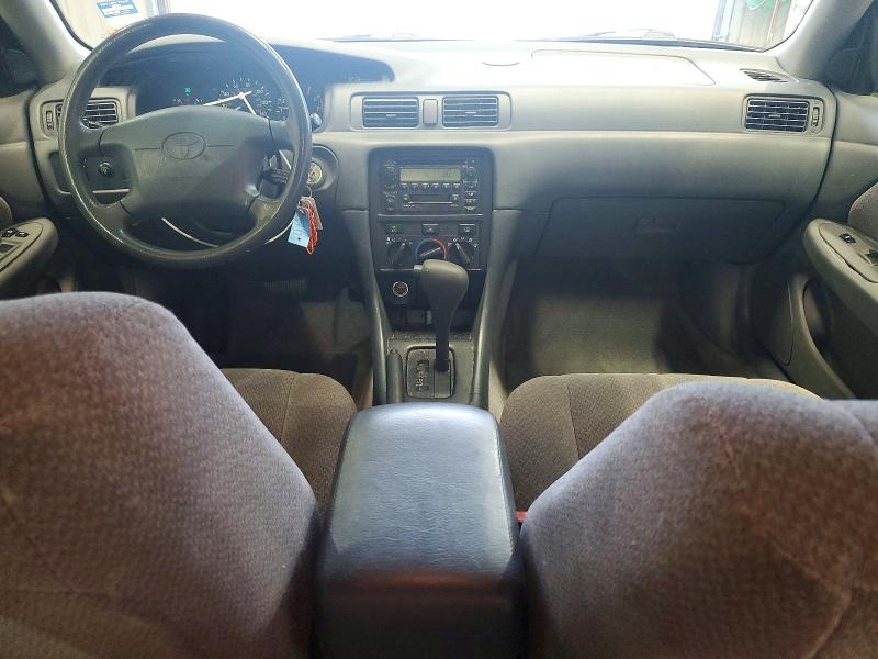 65182926 :رقم المزاد ، 4T1BF22K3YU942366 vin ، 2000 Toyota Camry مزاد بيع