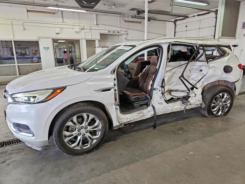 64152916 :رقم المزاد ، 5GAEVCKW2JJ250332 vin ، 2018 Buick Enclave مزاد بيع