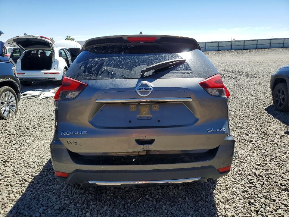 Продаж на аукціоні авто 2018 Nissan Rogue, vin: JN8AT2MV9JW318764, номер лоту: 65597926