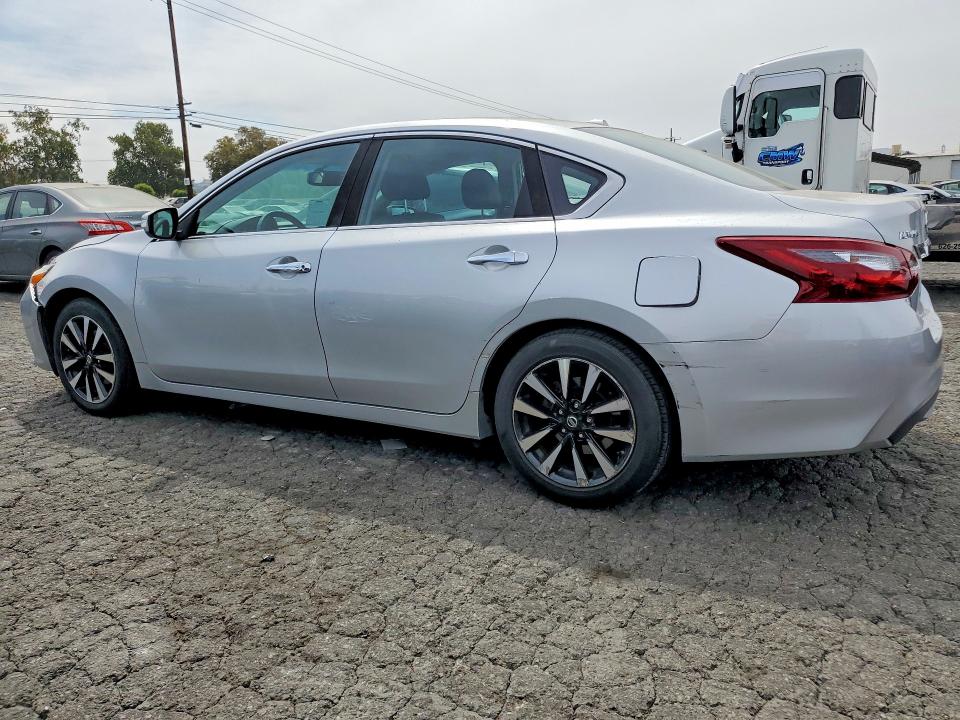 Aukcja sprzedaży 2018 Nissan Altima, vin: 1N4AL3APXJC175483, numer aukcji: 64933946
