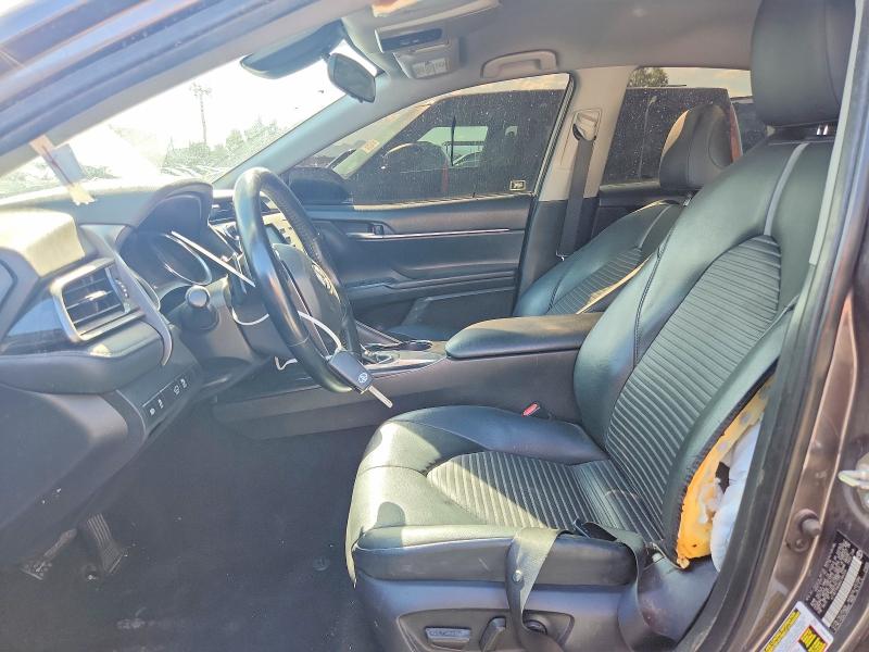 64066506 :رقم المزاد ، 4T1B11HK6KU194204 vin ، 2019 Toyota Camry مزاد بيع