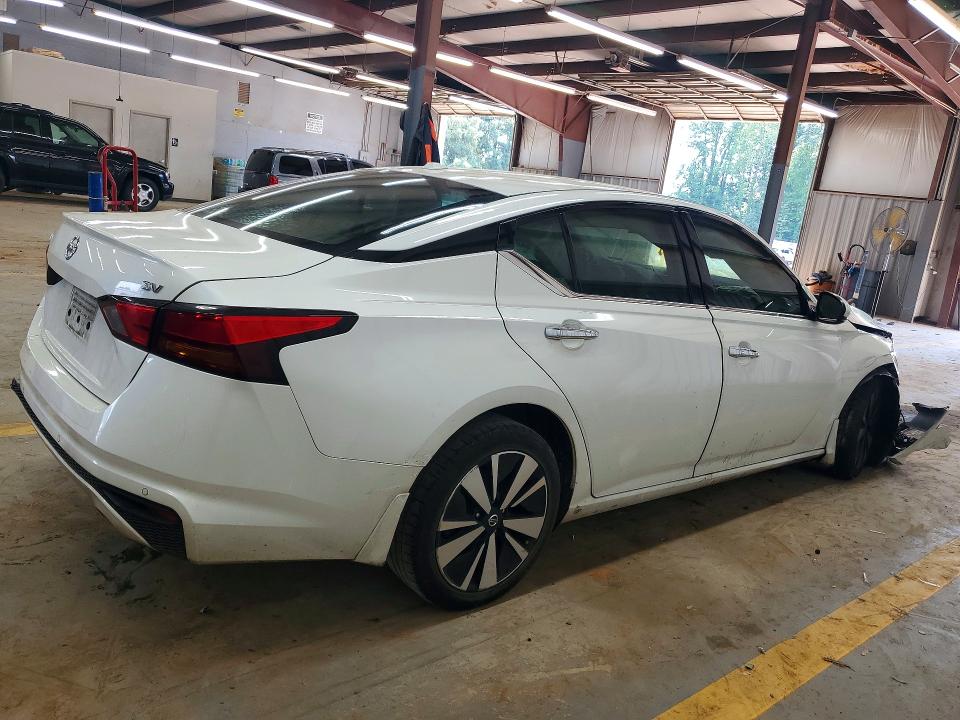 Продаж на аукціоні авто 2019 Nissan Altima, vin: 1N4BL4DV2KC116952, номер лоту: 64575136