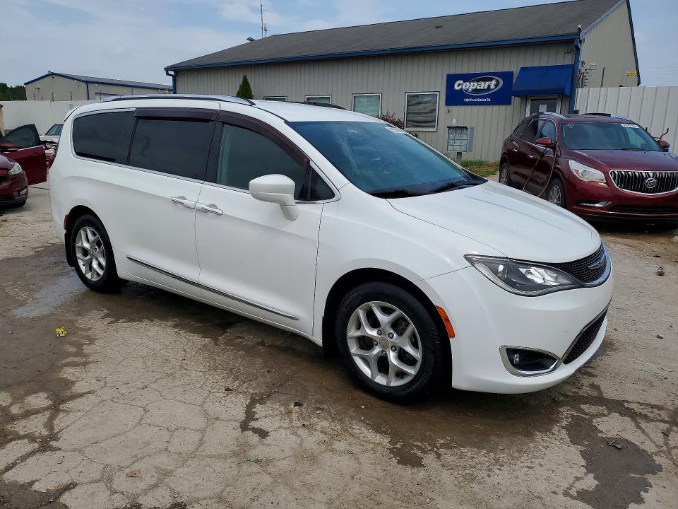 Продажа на аукционе авто 2017 Chrysler Pacifica, vin: 2C4RC1EG7HR507490, номер лота: 65205936