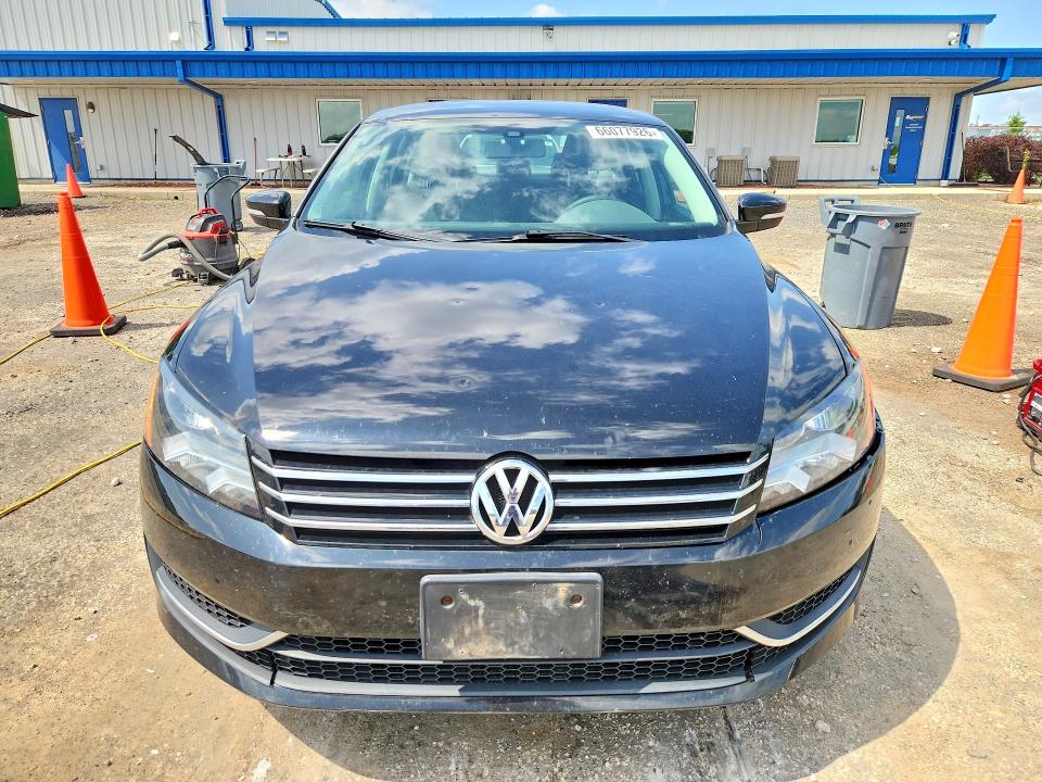 66077926 :رقم المزاد ، 1VWAS7A30EC111540 vin ، 2014 Volkswagen Passat مزاد بيع
