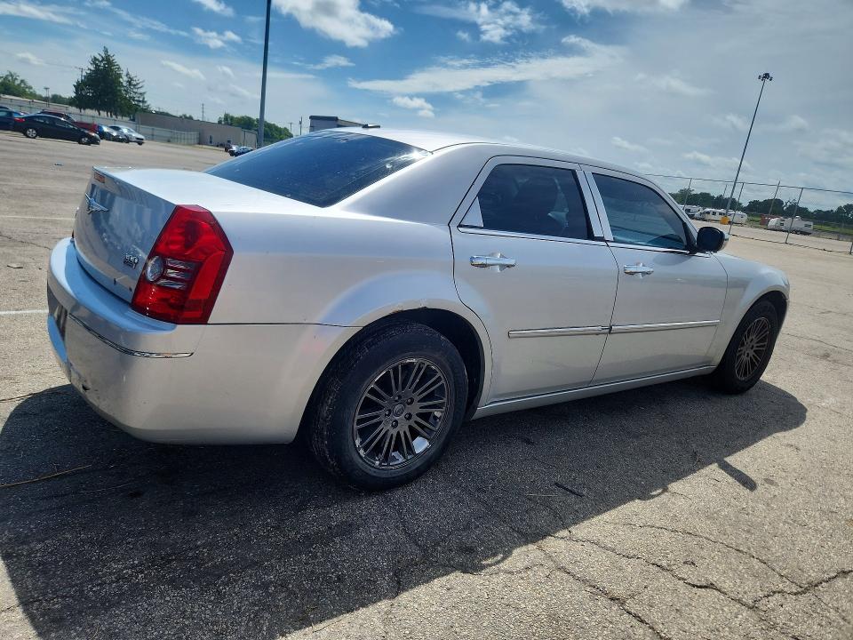65087446 :رقم المزاد ، 2C3CA5CV3AH284627 vin ، 2010 Chrysler 300 مزاد بيع