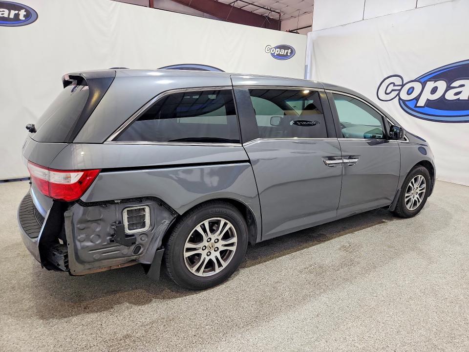 65680976 :رقم المزاد ، 5FNRL5H68CB037355 vin ، 2012 Honda Odyssey مزاد بيع
