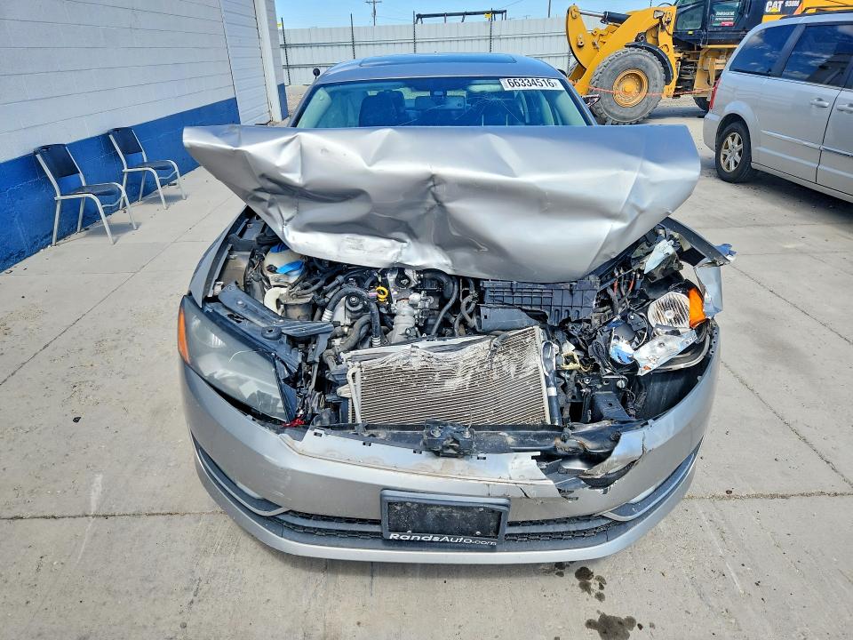 66334516 :رقم المزاد ، 1VWCN7A31EC063773 vin ، 2014 Volkswagen Passat مزاد بيع