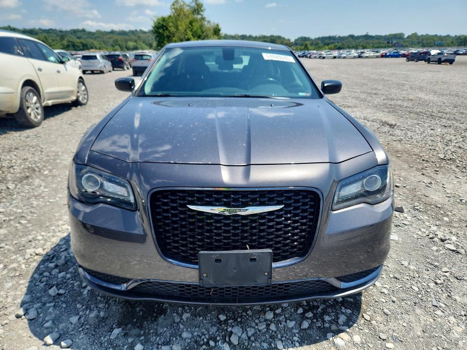Продаж на аукціоні авто 2018 Chrysler 300, vin: 2C3CCAAG6JH249958, номер лоту: 64840646