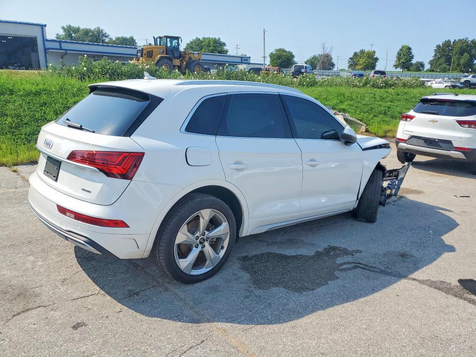 64001946 :رقم المزاد ، WA1BAAFY8M2105785 vin ، 2021 Audi Q5 مزاد بيع