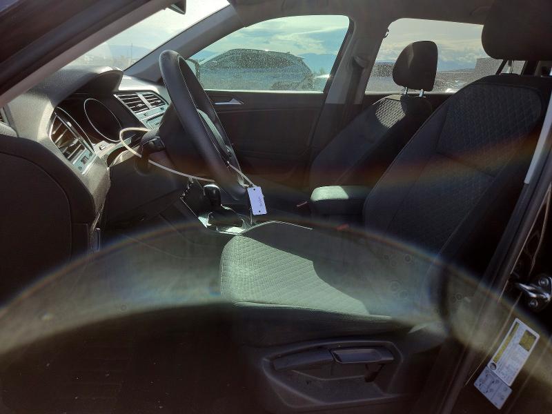 Продаж на аукціоні авто 2018 Volkswagen Tiguan, vin: 3VV1B7AX1JM190104, номер лоту: 64667726