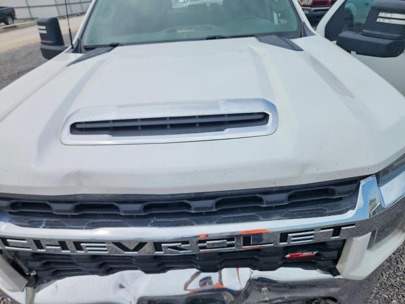 64542236 :رقم المزاد ، 1GC1YNE77MF319155 vin ، 2021 Chevrolet Silverado مزاد بيع