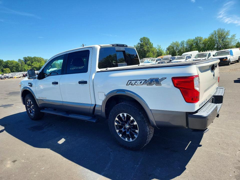 2017 Nissan Titan მანქანა იყიდება აუქციონზე, vin: 1N6AA1E59HN533262, აუქციონის ნომერი: 64590436