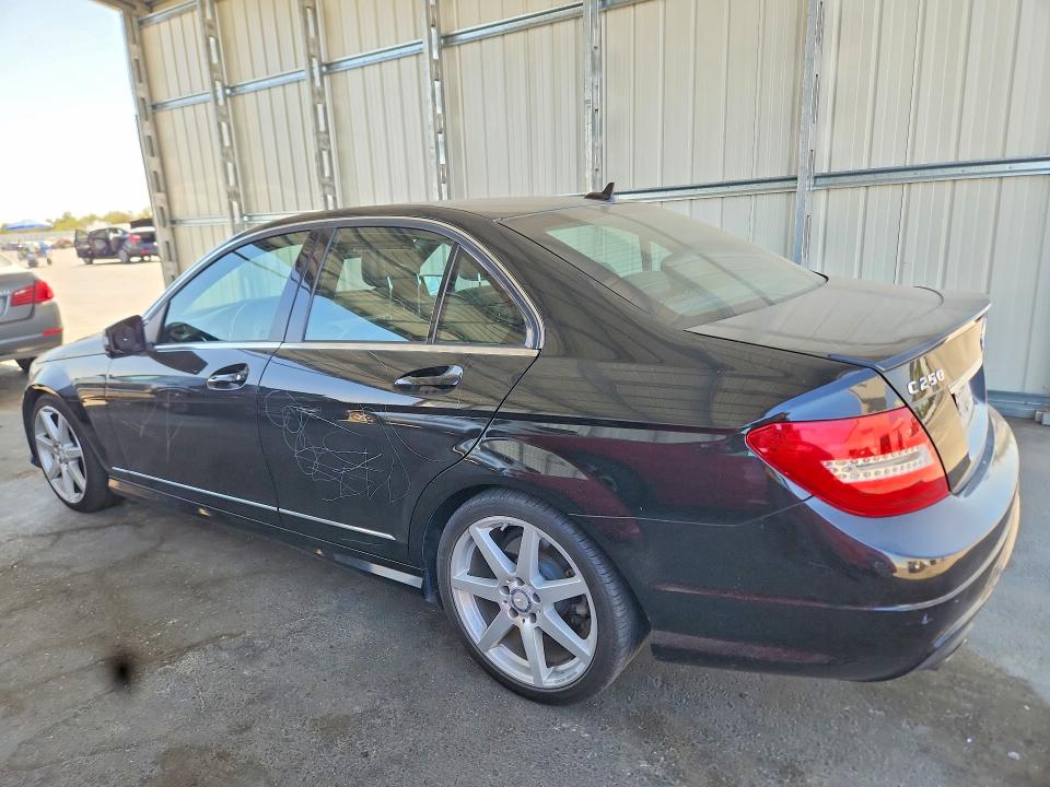 Продажа на аукционе авто 2013 Mercedes-benz C, vin: WDDGF4HB0DR242790, номер лота: 66455876