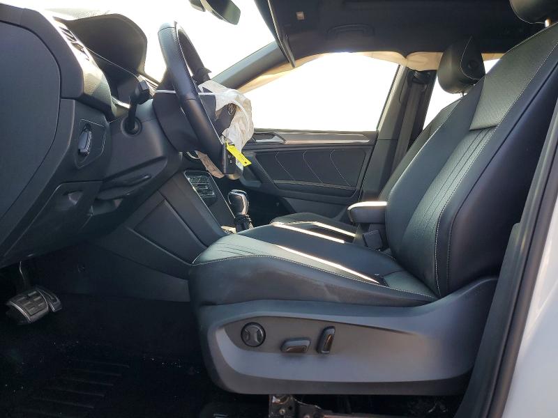 63448526 :رقم المزاد ، 3VVCB7AX4NM138139 vin ، 2022 Volkswagen Tiguan مزاد بيع