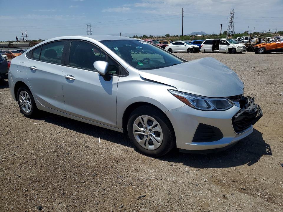 63807546 :رقم المزاد ، 1G1BC5SM8K7148557 vin ، 2019 Chevrolet Cruze مزاد بيع