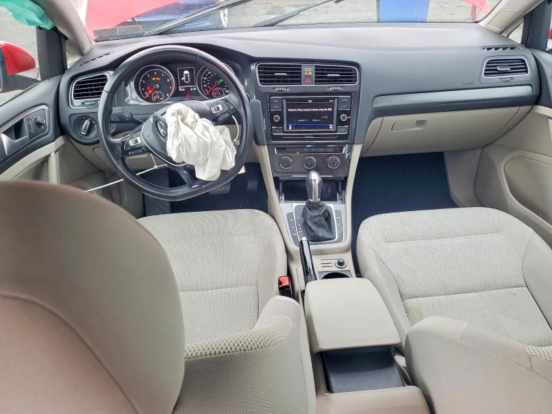 67240816 :رقم المزاد ، 3VWG17AU3JM255307 vin ، 2018 Volkswagen Golf مزاد بيع