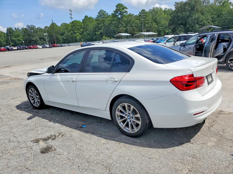2017 Bmw 320 მანქანა იყიდება აუქციონზე, vin: WBA8E1G35HNU18592, აუქციონის ნომერი: 66757106