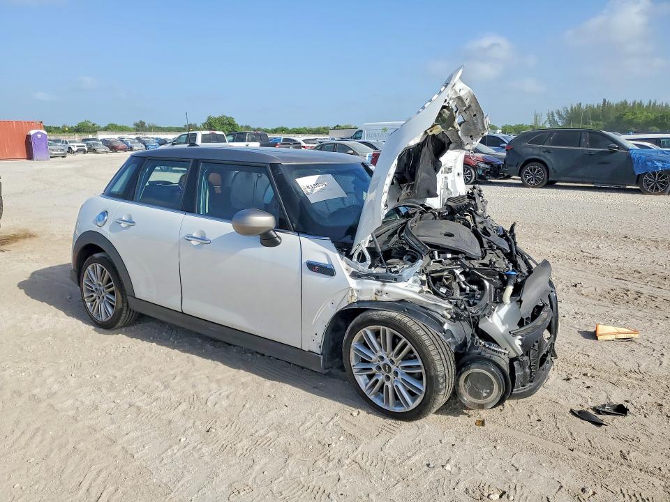 2024 Mini Cooper მანქანა იყიდება აუქციონზე, vin: WMW53DK04R2U42554, აუქციონის ნომერი: 65030086