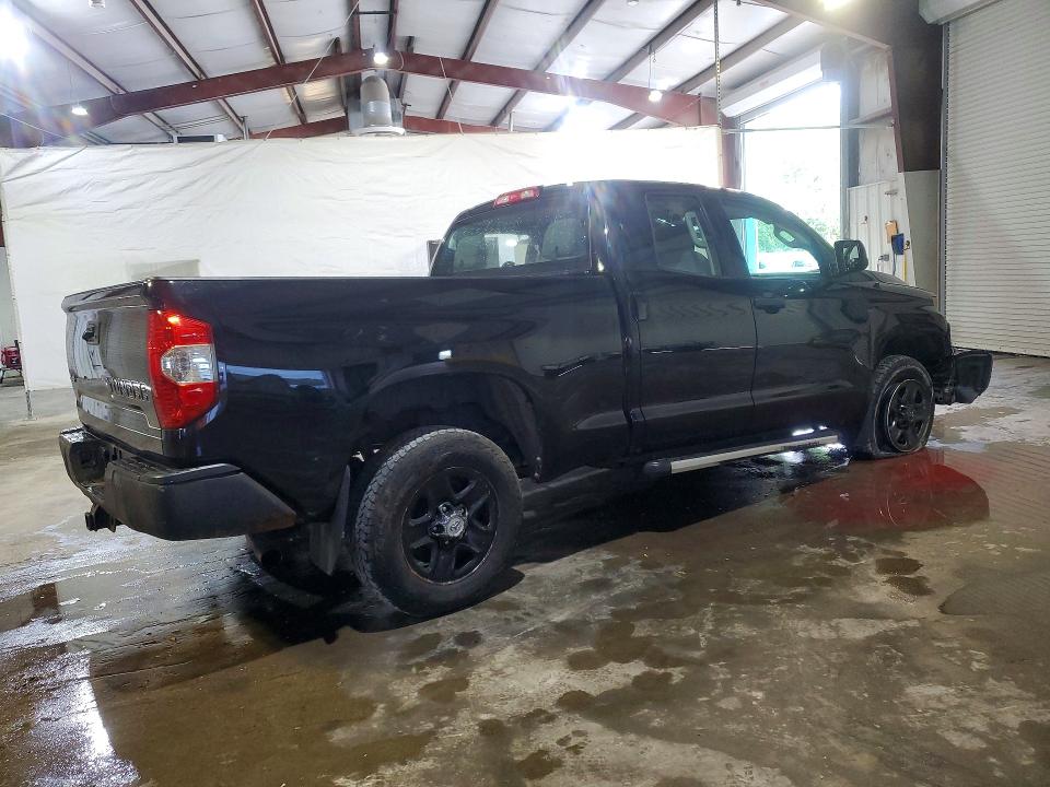 63517426 :رقم المزاد ، 5TFUM5F16FX060075 vin ، 2015 Toyota Tundra مزاد بيع