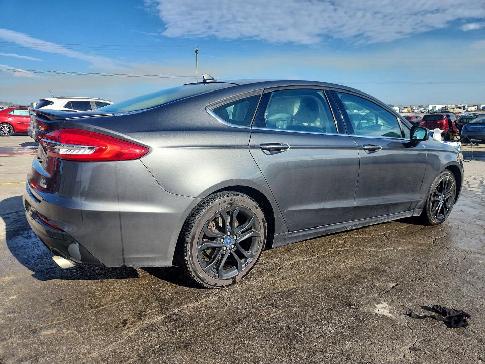 66420346 :رقم المزاد ، 3FA6P0HD9KR146743 vin ، 2019 Ford Fusion مزاد بيع