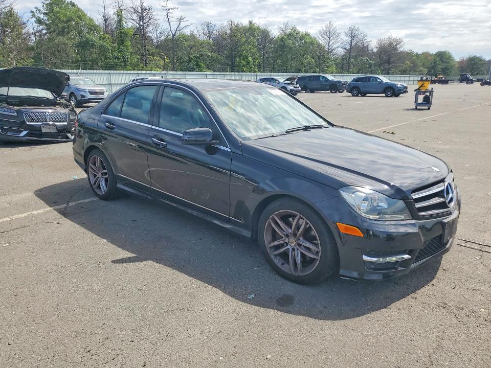 2014 Mercedes-benz C მანქანა იყიდება აუქციონზე, vin: WDDGF8AB9EA957956, აუქციონის ნომერი: 67237816